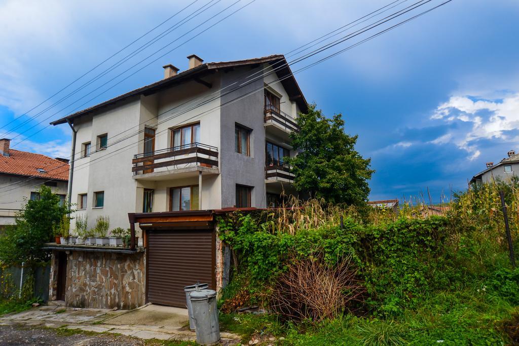 Topuzovi Guest House Dobrinishte Exterior foto