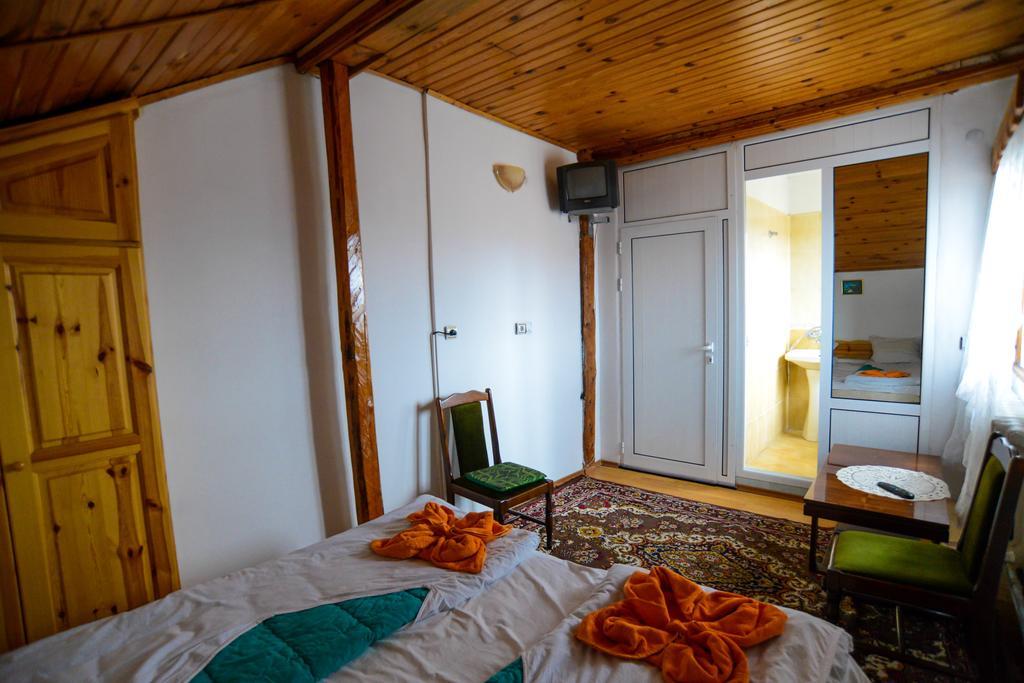 Topuzovi Guest House Dobrinishte Habitación foto