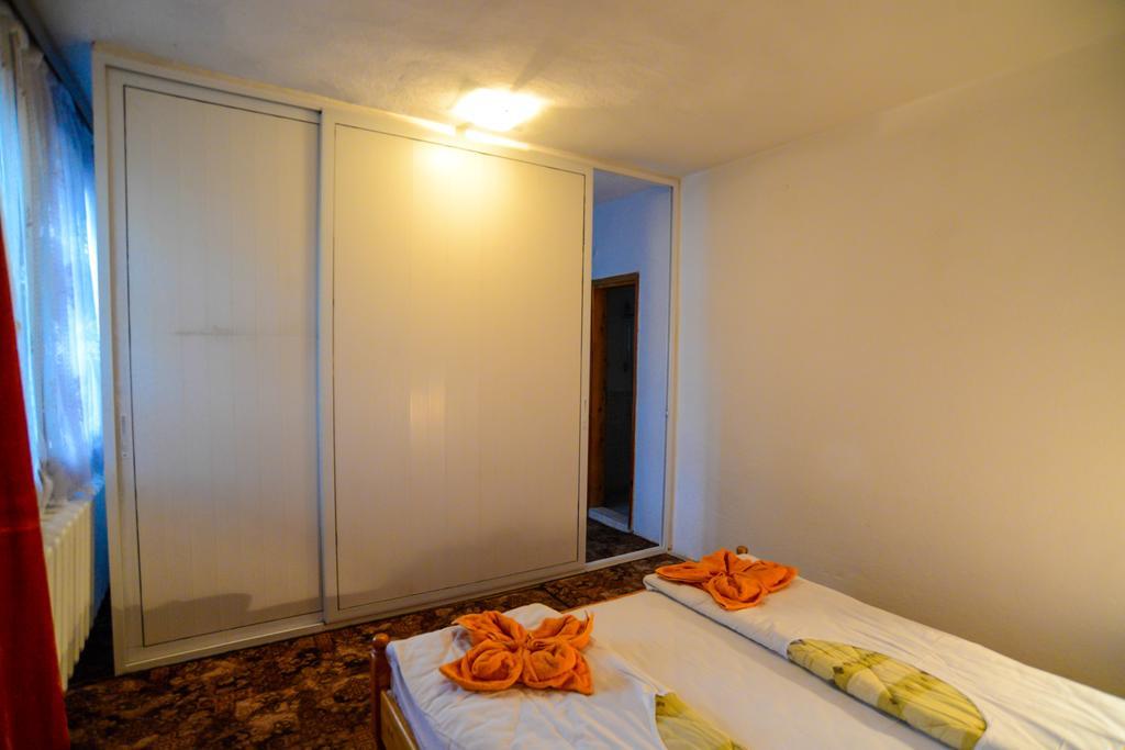 Topuzovi Guest House Dobrinishte Habitación foto