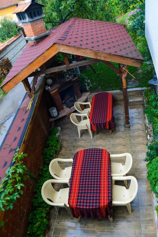 Topuzovi Guest House Dobrinishte Exterior foto